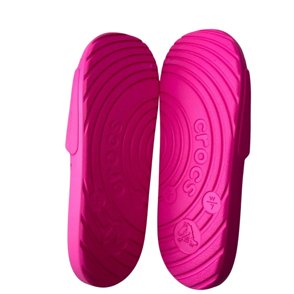 Crocs‎ Classic Slide Sandals Hot Fuschia Pink Womens 7 210088-6TW NEW